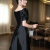 EM7108 Đầm Xoè Đen Cổ Vuông