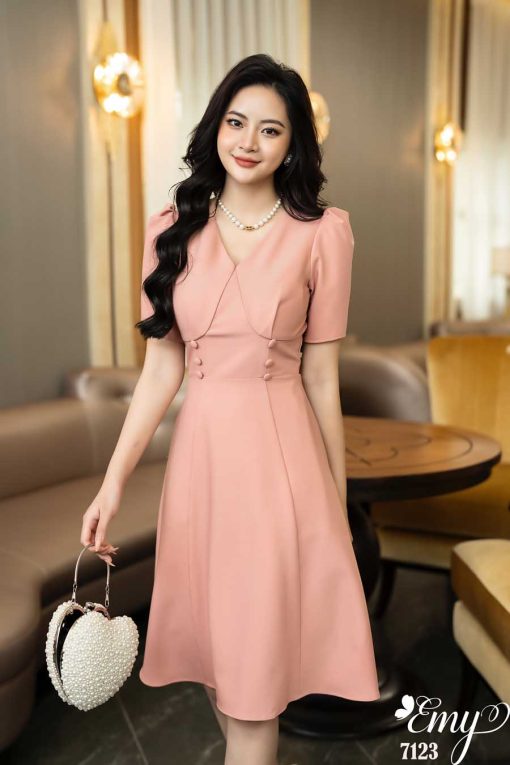 EM7123 Đầm Xoè Hồng Cổ V