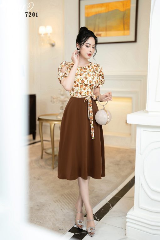 EM7201 Đầm Xoè Phối Cổ Tròn