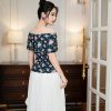 EM7223 Sét Áo Chân Váy Trắng Dập Ply