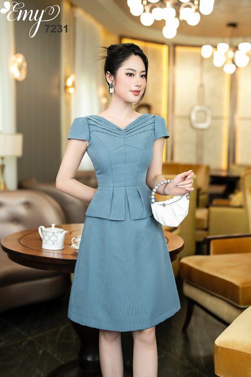 EM7231 Đầm Xoè Peplum Cổ V