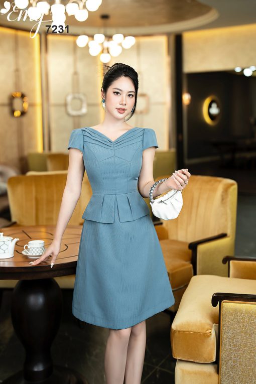 EM7231 Đầm Xoè Peplum Cổ V