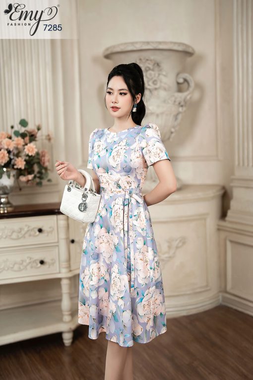 EM7285 Đầm Xoè Hoa Cổ Tròn