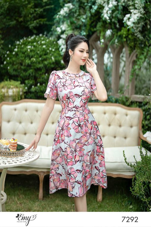 EM7292 Đầm Xoè Hoa Hồng