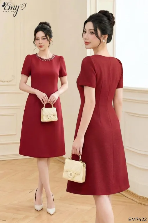 EM7422 Đầm Suông Linen Đỏ Đính Hạt Cổ