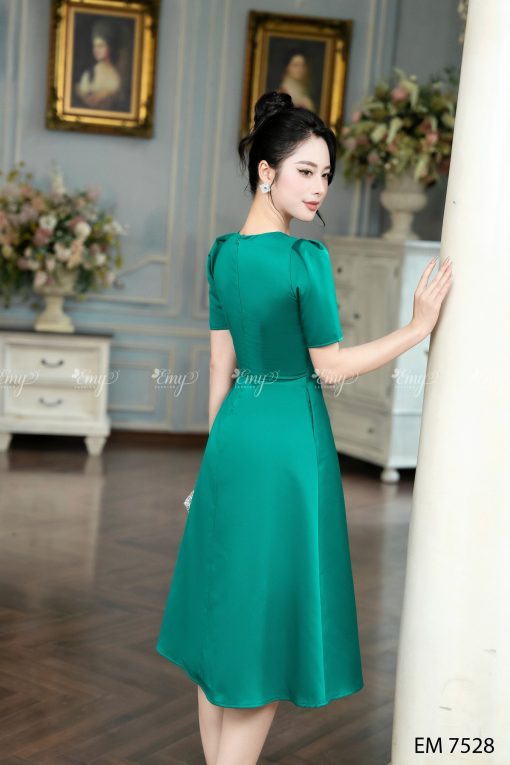 EM7528 Đầm Xoè Xanh Cổ Lục Giác