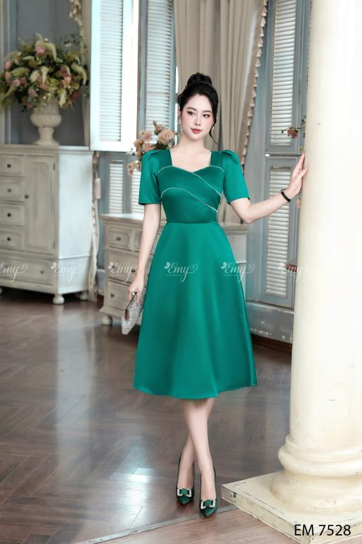 EM7528 Đầm Xoè Xanh Cổ Lục Giác