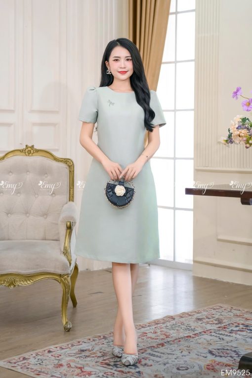 EM9525 - Đầm gấm suông nền xanh mint