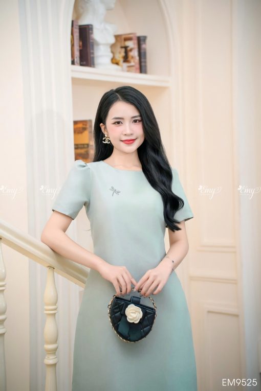 EM9525 - Đầm gấm suông nền xanh mint