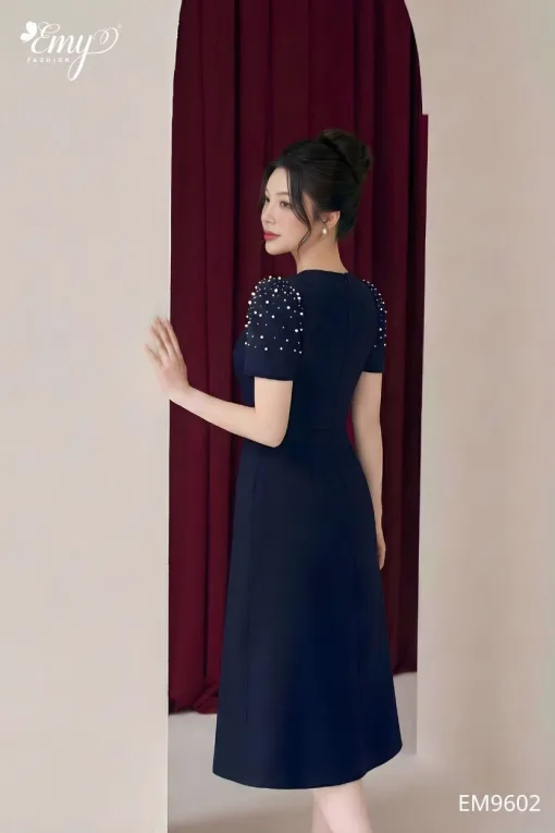 EM9602 Đầm Phi Cao Cấp Suông Màu Xanh Đen