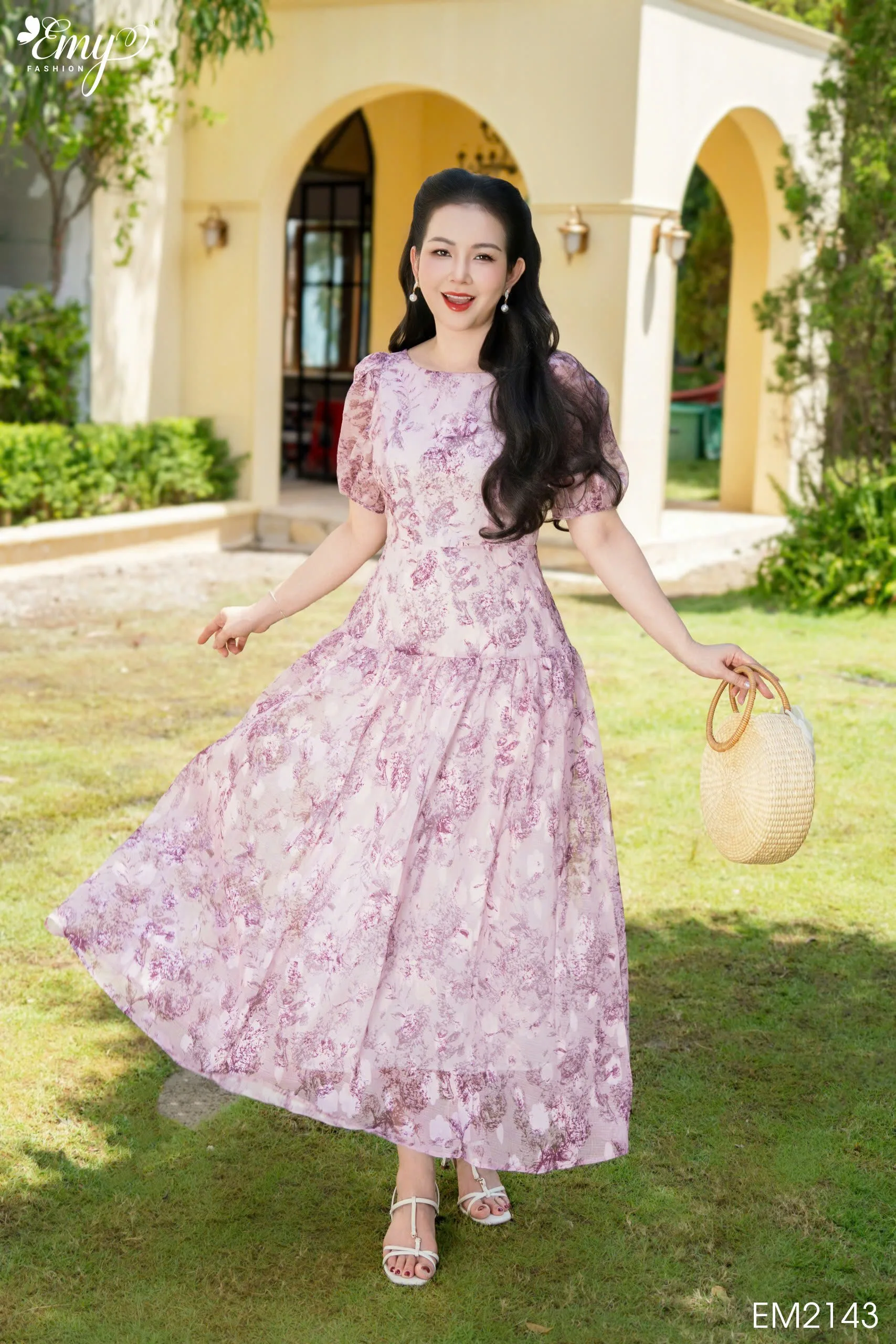 Đầm Xoè Dạo phố Vải Voan Hoa Hồng EM2143 Đầm Xoè Dạo phố Vải Voan Hoa Hồng EM2143