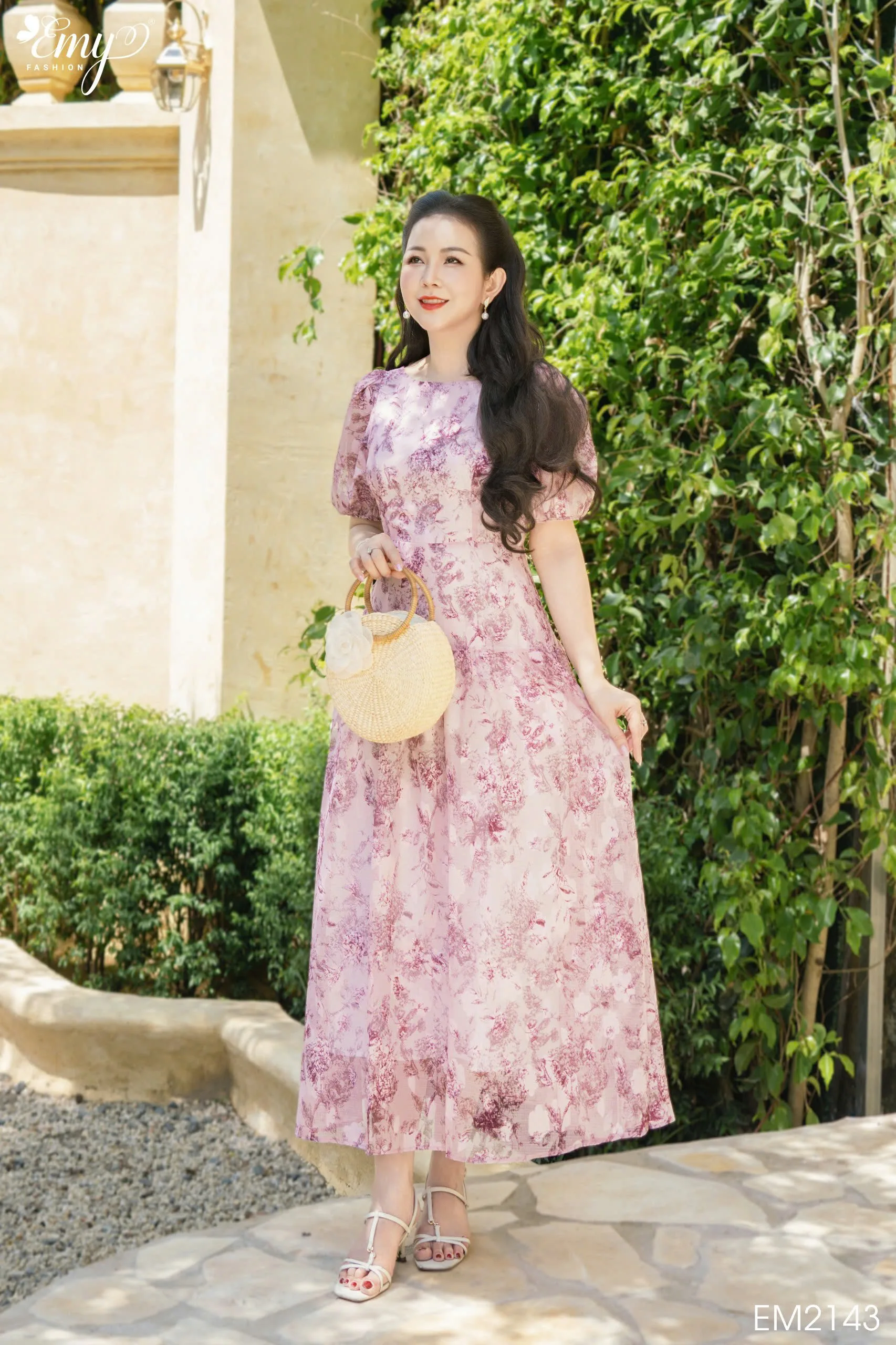 Đầm Xoè Dạo phố Vải Voan Hoa Hồng EM2143 Đầm Xoè Dạo phố Vải Voan Hoa Hồng EM2143