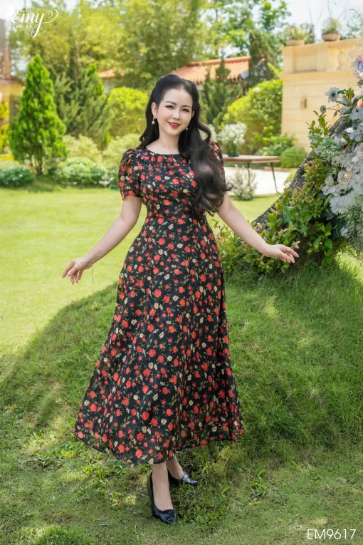Đầm Xòe Dạo phố Voan Hoa Đỏ Cổ Tròn EM9617
