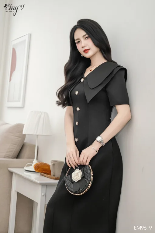 Đầm A Dự tiệc Đen Phối Lá Cổ - EM9619