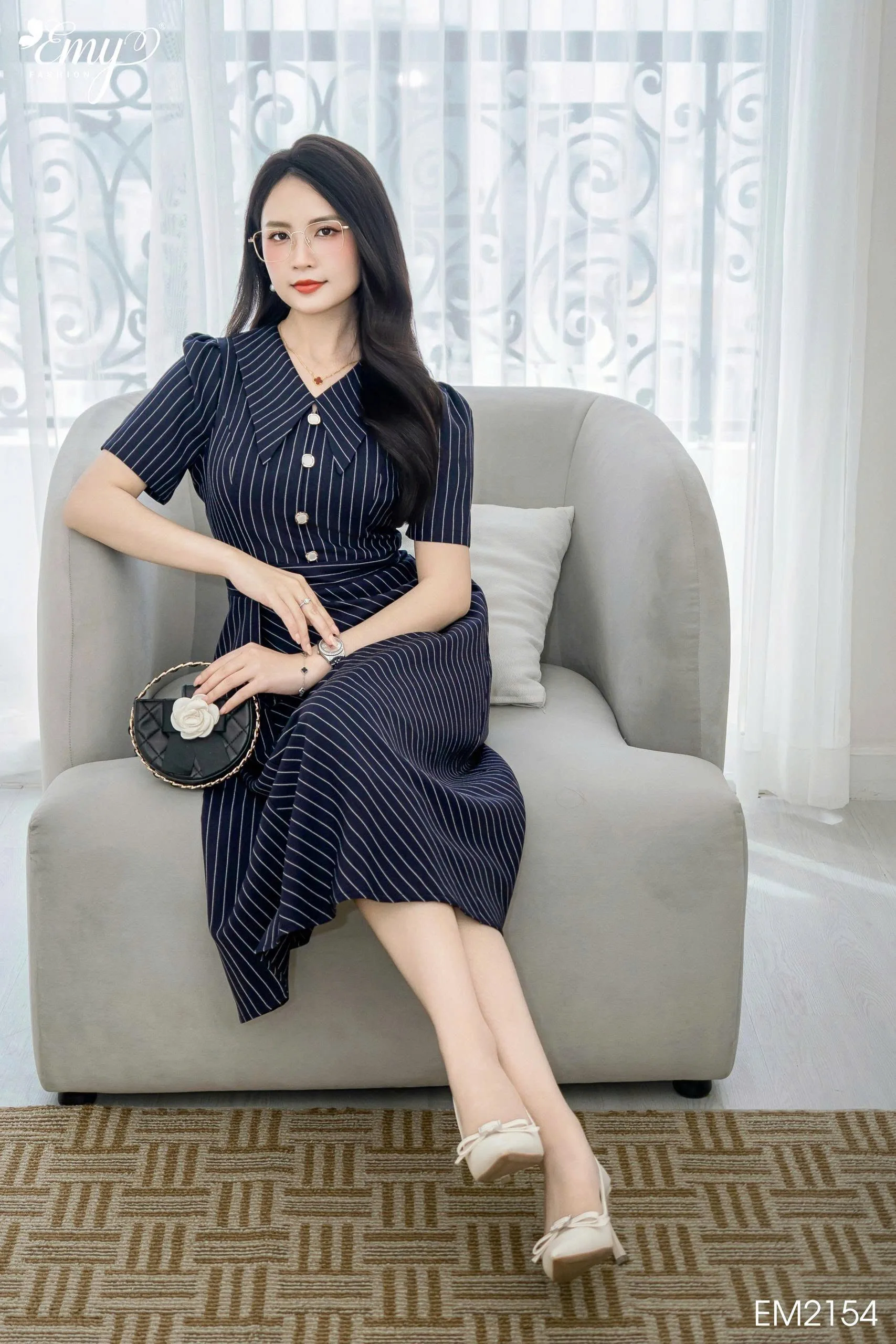 EM2154 Đầm Xoè Đen Phối Lá Cổ EM2154 Đầm Xoè Đen Phối Lá Cổ