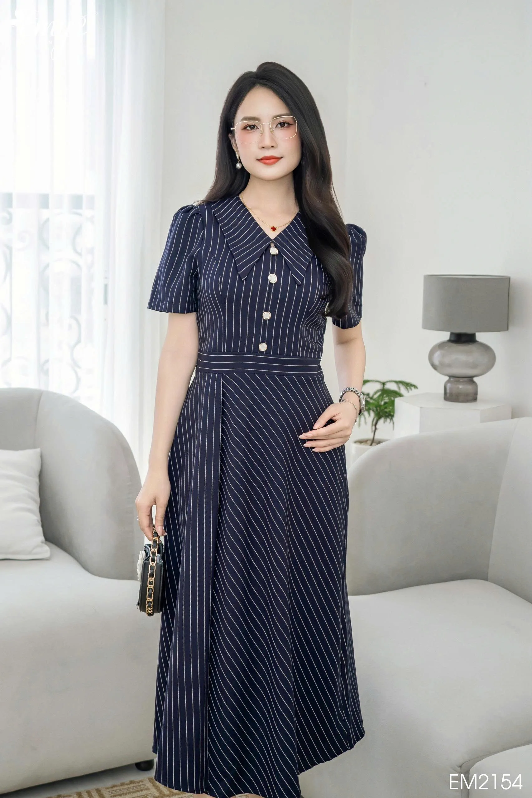 EM2154 Đầm Xoè Đen Phối Lá Cổ EM2154 Đầm Xoè Đen Phối Lá Cổ