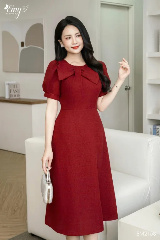 EM2158 Đầm Xoè Đỏ Đô Cổ Cách Điệu