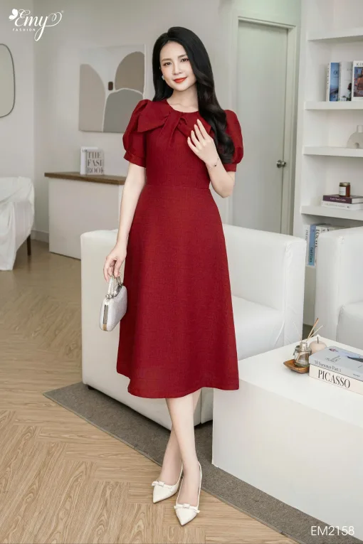 EM2158 Đầm Xoè Đỏ Đô Cổ Cách Điệu