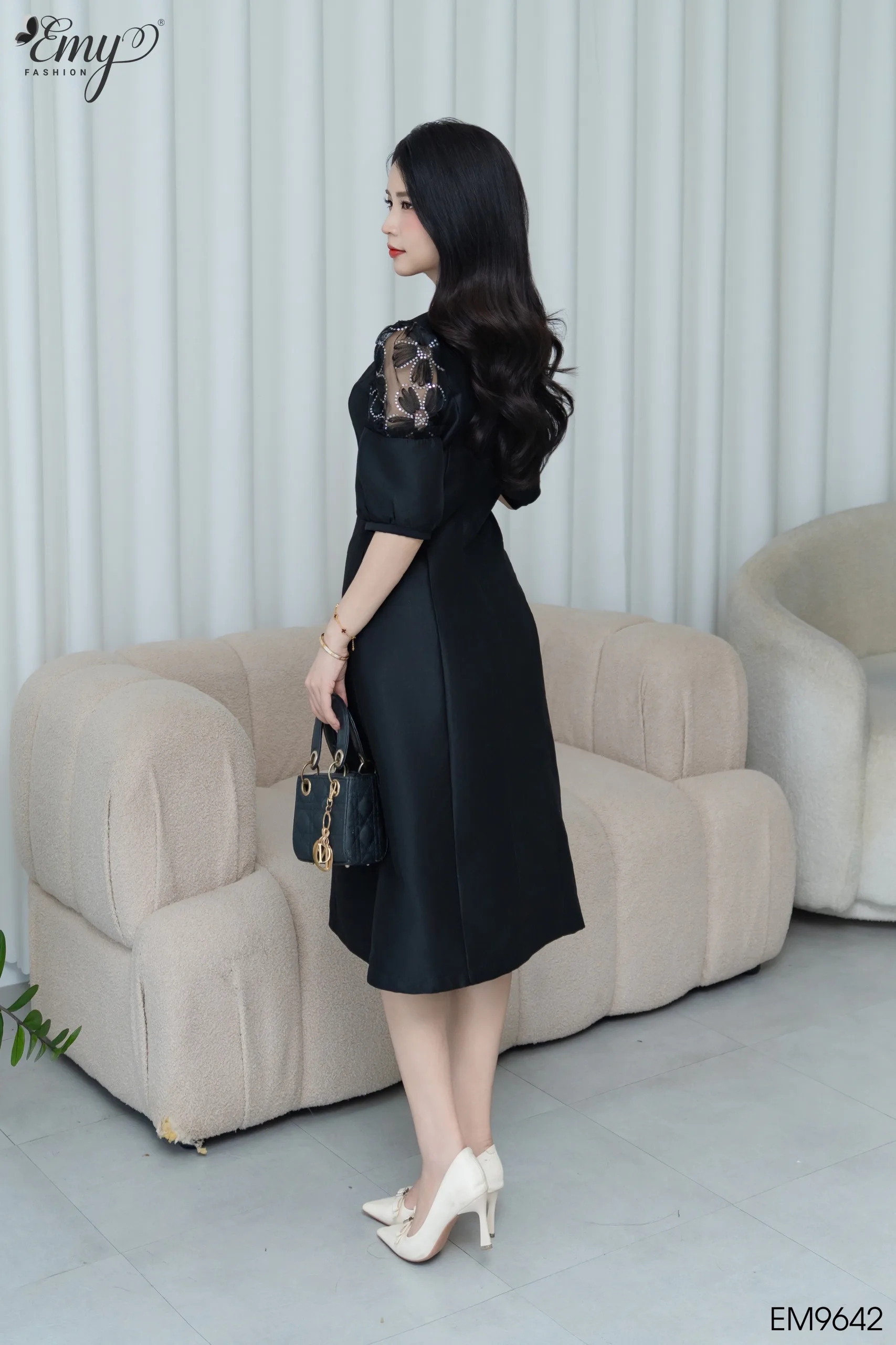 EM9642 - Đầm Xoè Đen Tay Lỡ Phối Ren EM9642 - Đầm Xoè Đen Tay Lỡ Phối Ren