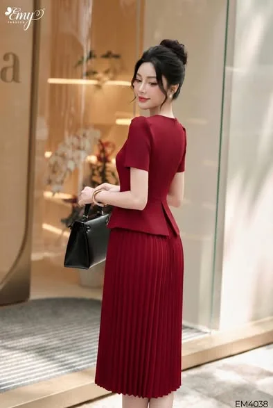EM4038 Đầm Xòe Peplum Đỏ Xếp ply EM4038 Đầm Xòe Peplum Đỏ Xếp ply