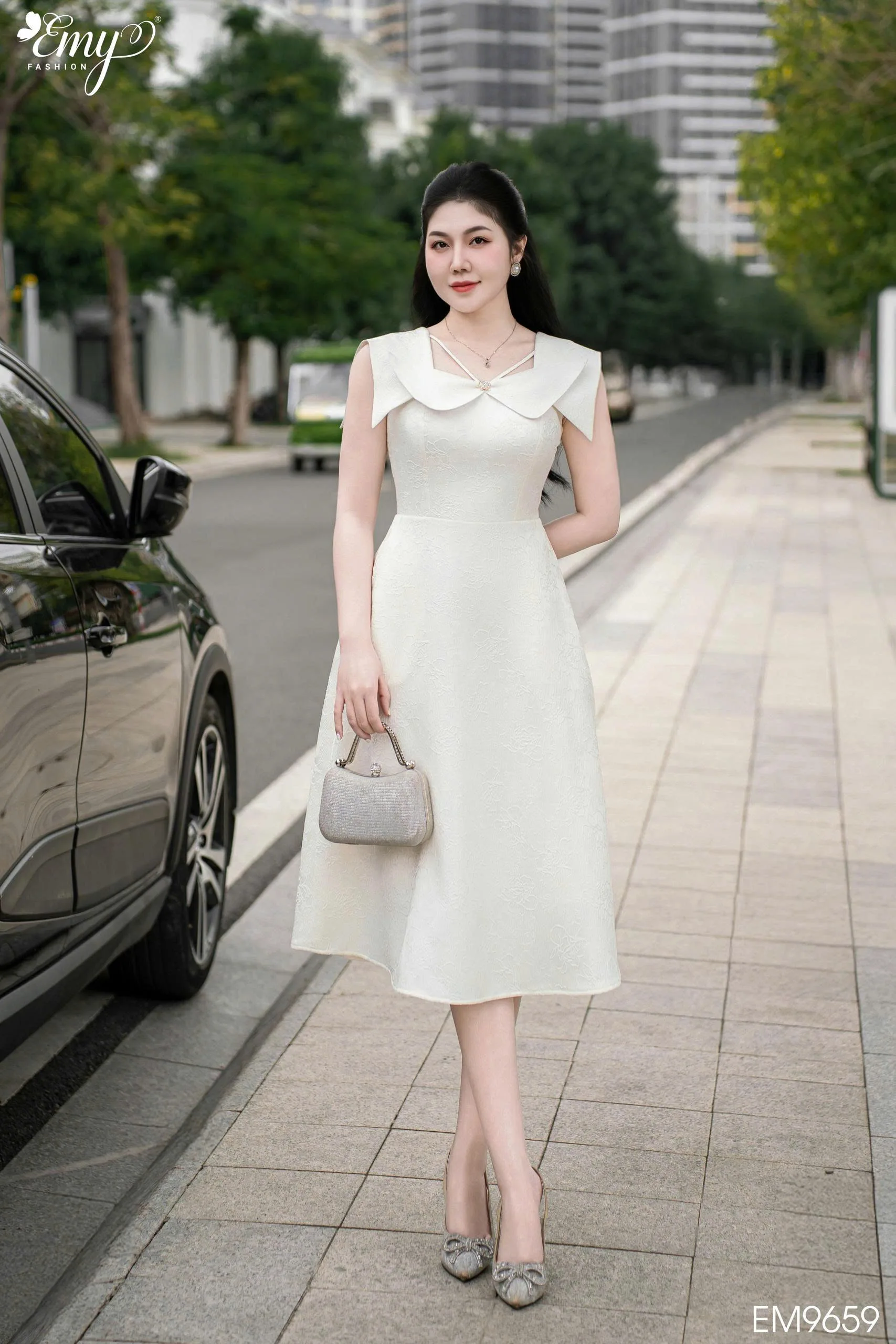 EM9659 Đầm Xoè Trắng Nơ Cổ EM9659 Đầm Xoè Trắng Nơ Cổ
