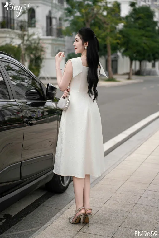 EM9659 Đầm Xoè Trắng Nơ Cổ