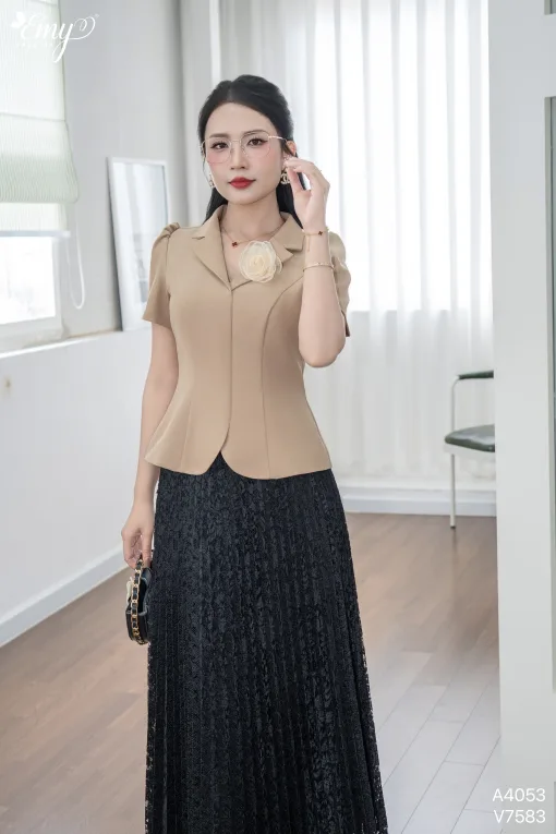 V4053 Chân Váy Đen Ép Nhung