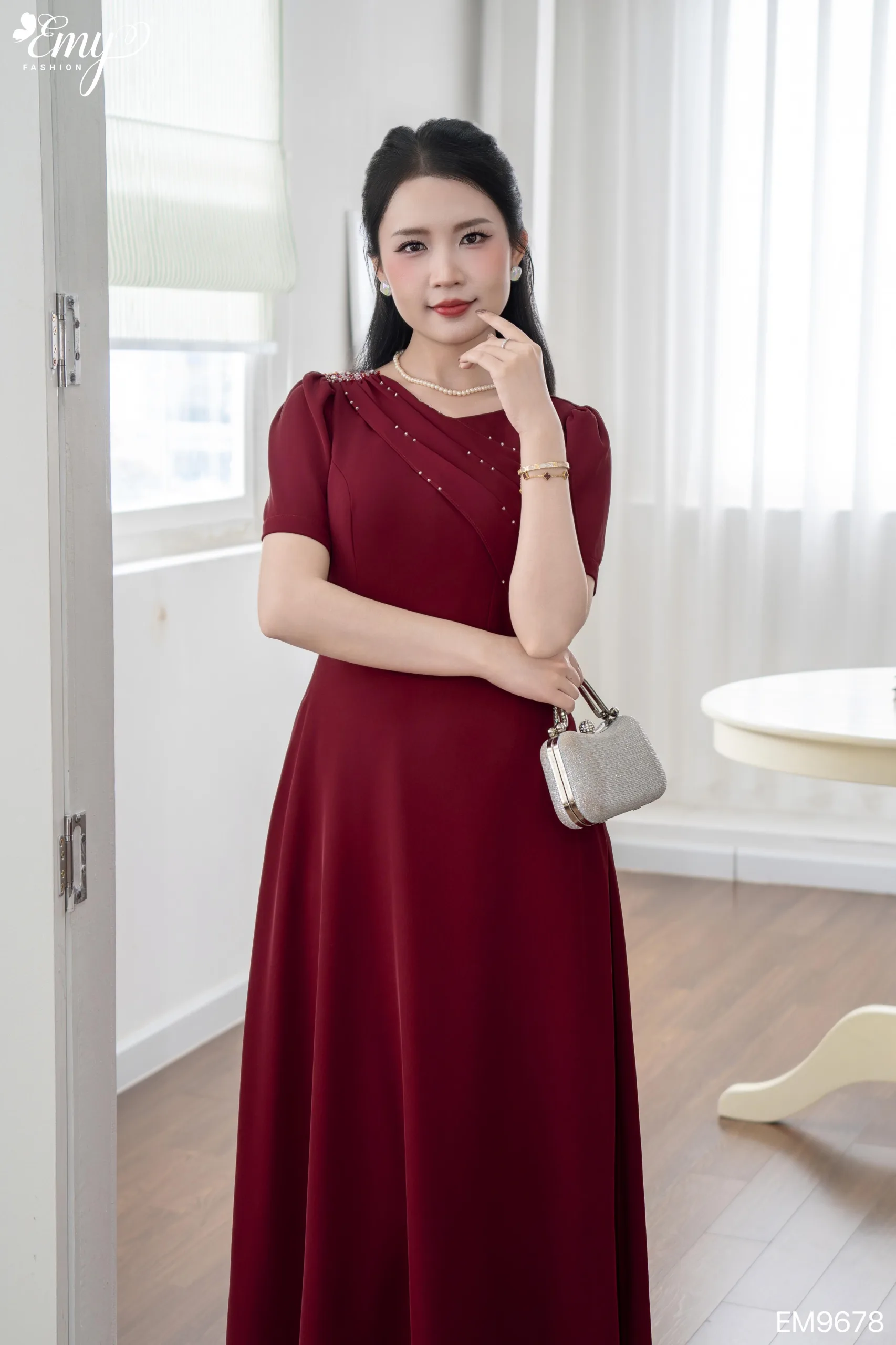 z7144283601050_bf03ea824e7fda83edb643fef023a29f EM9678 Đầm xòe đỏ dự tiệc sang trọng