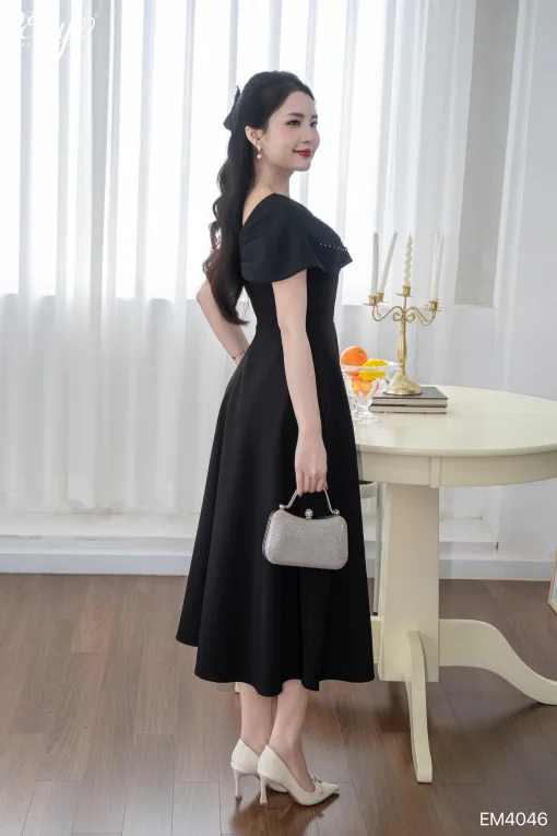 EM4046 Đầm Xoè Bẹt Vai Kết Hạt