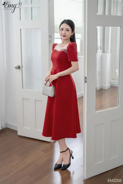 EM2206 Đầm Xoe Đỏ Cổ Phối Lưới