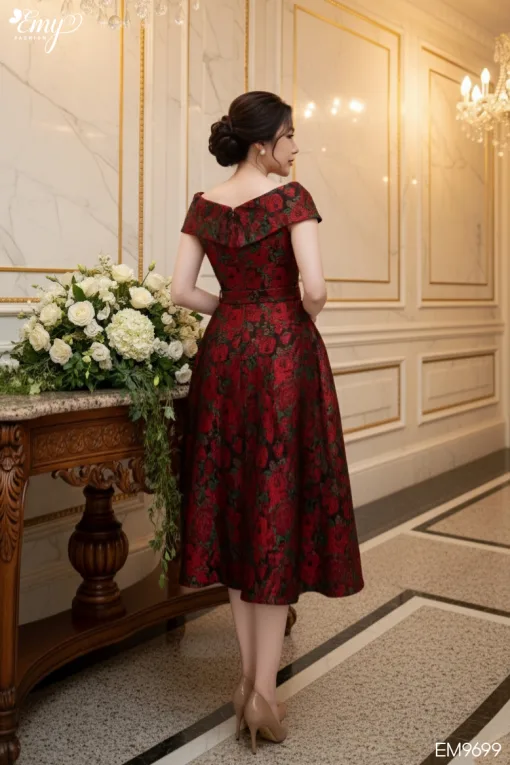 EM9699 Đầm Xoè Tafta Hoa Hồng Đỏ