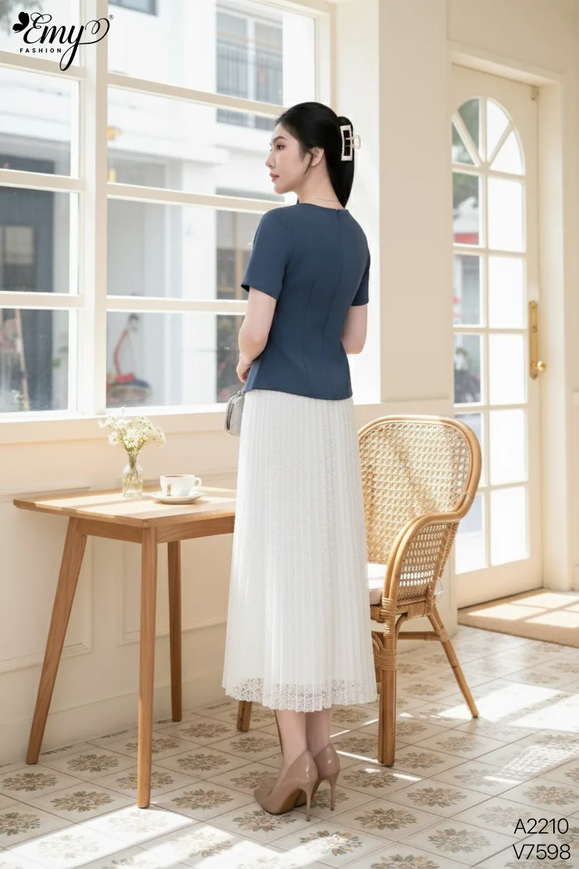 A2210 Áo Xám Đậm Phối Hoa Cài A2210 Áo Xám Đậm Phối Hoa Cài