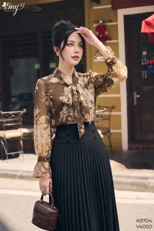 A9704 Áo Voan Chiffon Nâu Thắt Nơ Cổ