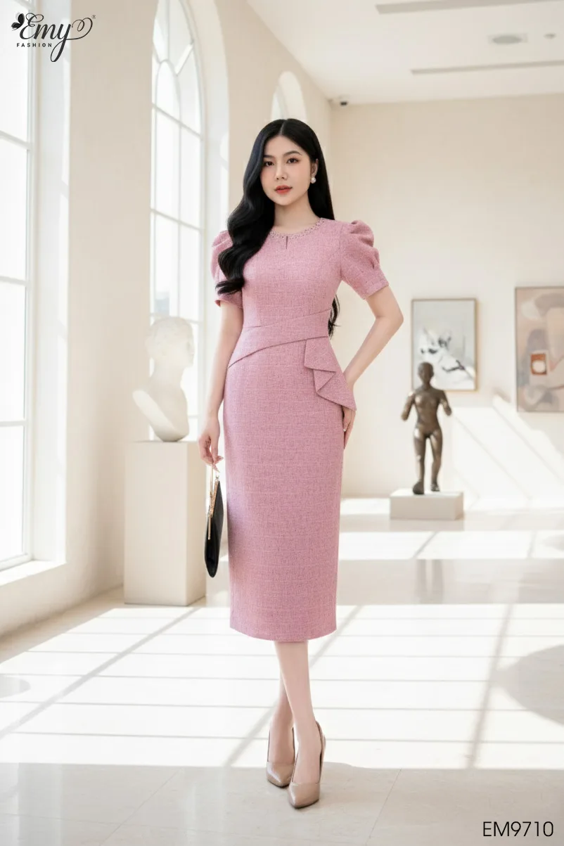 Đầm công sở nổi bật nhẹ nhàng với gam màu hồng pastel