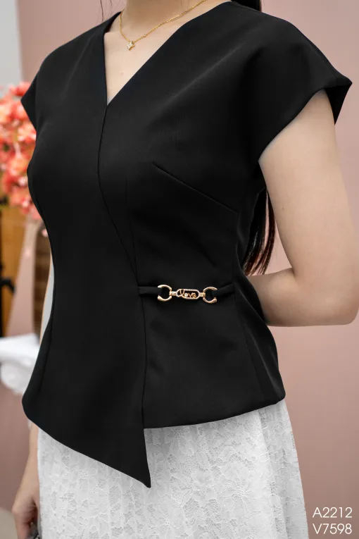 A2212 Áo Đen Cổ V Lệch Tà