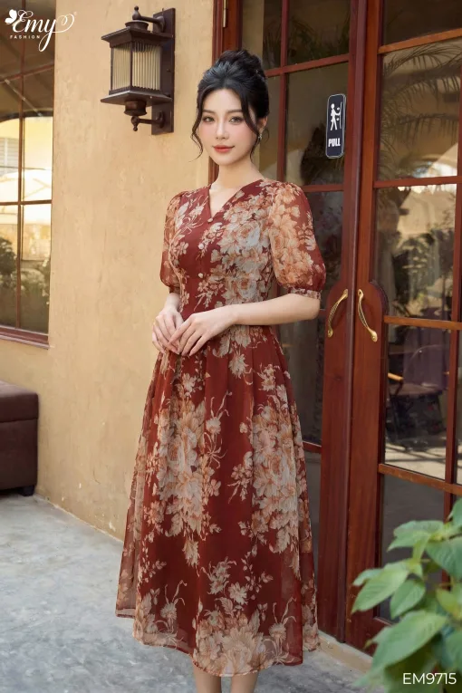 EM9715 - Đầm Xoè Voan Hoa Đỏ