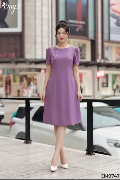 EM9747 - Đầm Suông Tím Kết Hoa
