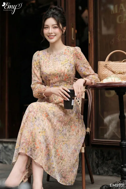 EM9731 - Đầm Xoè Tay Dài Smocking