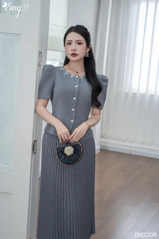 EM2209 - Set Áo & Chân Váy Bố Chéo Xám Tiêu