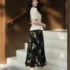 V2229 Chân Váy Nền Đen HT Hoa