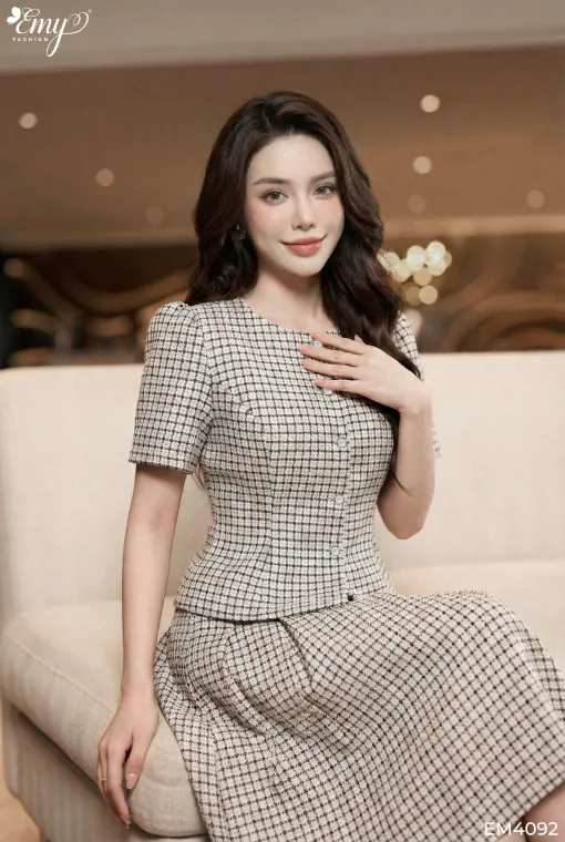 EM4092 Set Áo Caro + Chân Váy Xếp Ly Caro