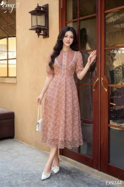 EM9744 Đầm Xoè Voan Tơ Nền Xanh Pastel HT Hoa