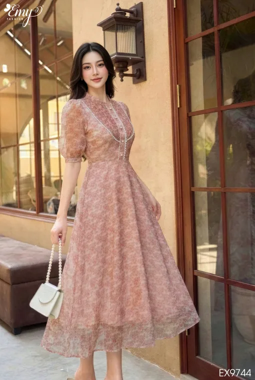 EM9744 Đầm Xoè Voan Tơ Nền Xanh Pastel HT Hoa