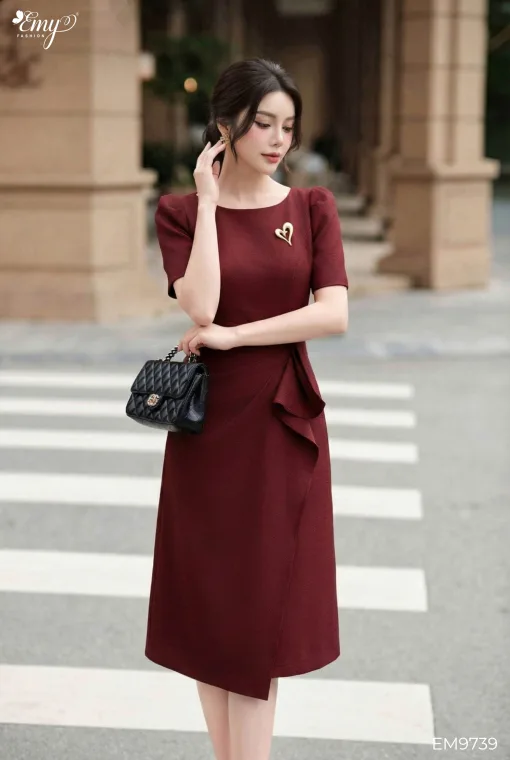 EM9739 - Đầm A Đỏ Nhún Eo Cổ Thuyền
