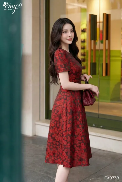 EM9738 Đầm Xoè Tafta Đen Hoa Đỏ Cổ Phối