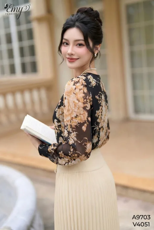 A9703 Áo Voan Tơ Hoa Đen Tay Dài