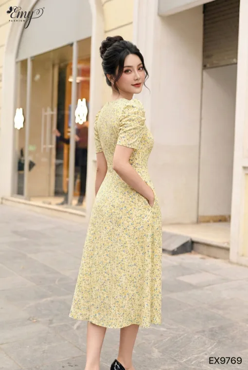 EX9769 Đầm Xòe Mango Hoa Nền Vàng Nhạt