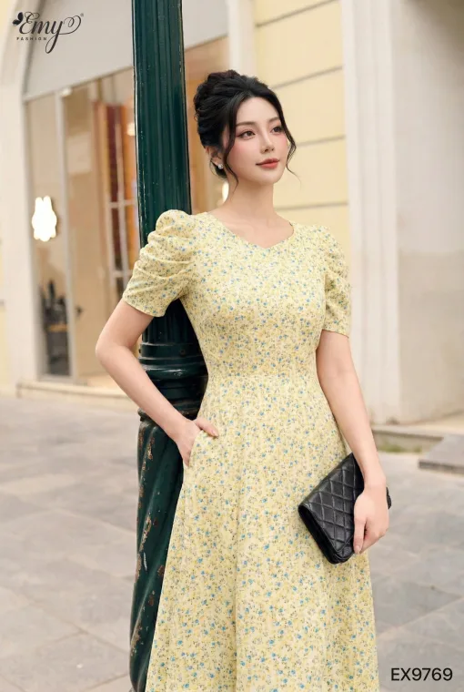 EX9769 Đầm Xòe Mango Hoa Nền Vàng Nhạt