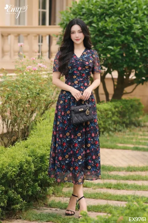 EX9761 Đầm Xòe Voan Tơ In Hoa Cổ V Thắt Nơ
