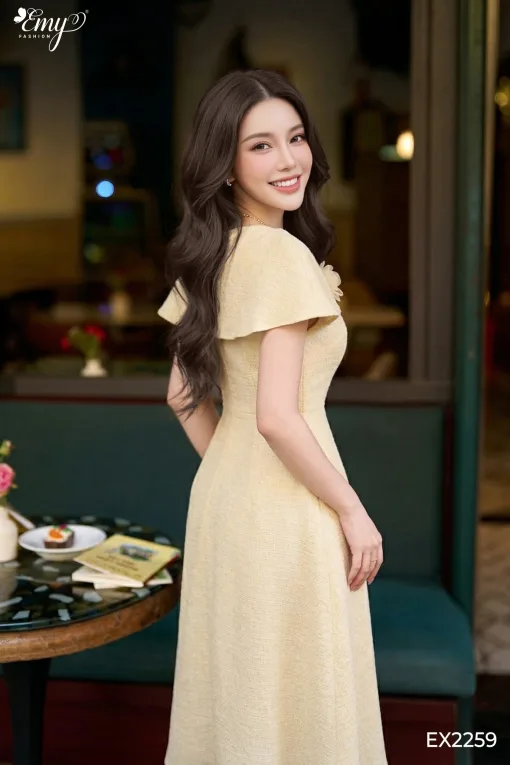 EX2259 Đầm Xoè Kem Tweed Cổ Cách Điệu
